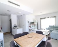 Reventa - Villa - San Miguel de Salinas - Urbanizaciones