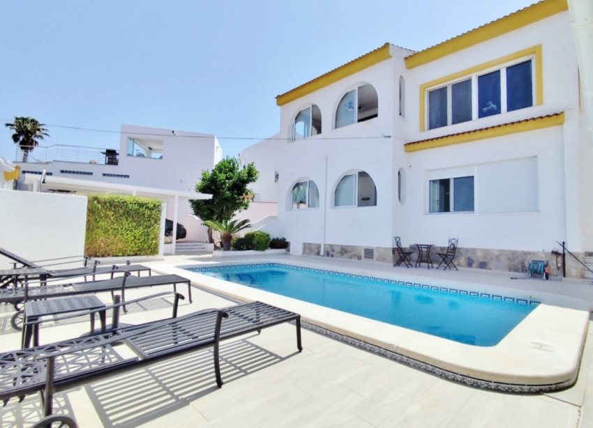 Reventa - Villa - San Miguel de Salinas