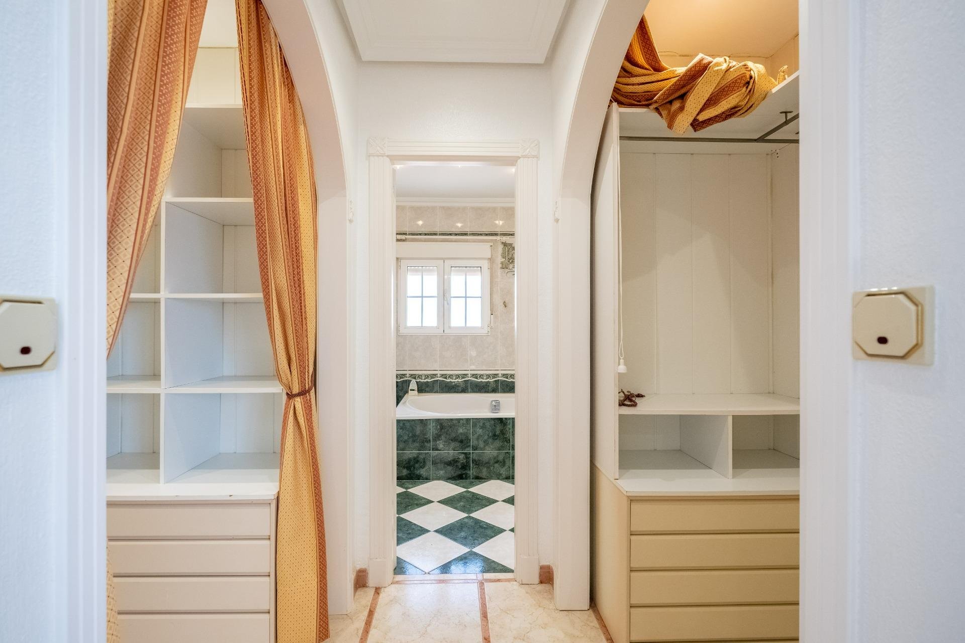 Reventa - Villa - Torrevieja - El chaparral