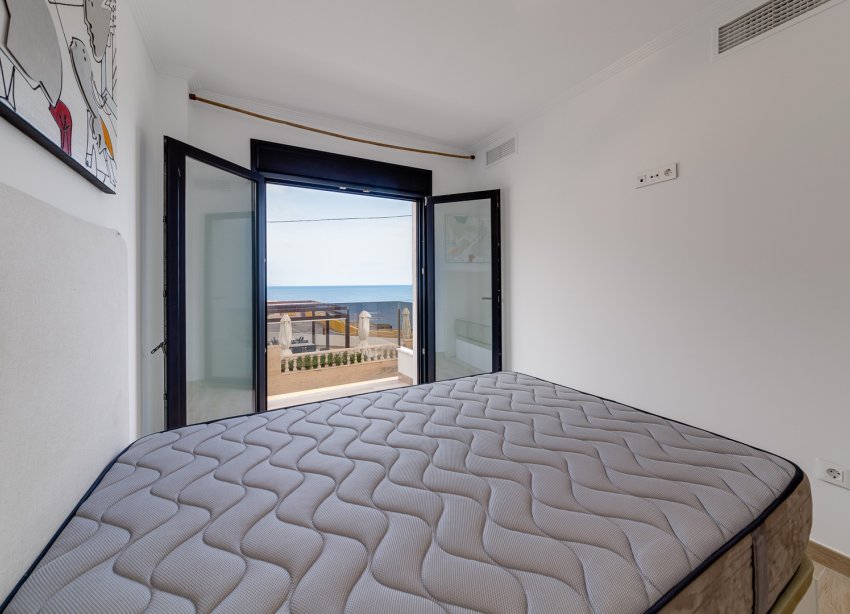 Reventa - Villa - Torrevieja - La Mata