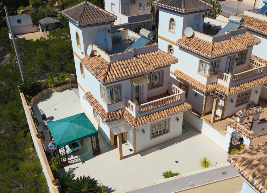 Reventa - Villa - Torrevieja - La Mata