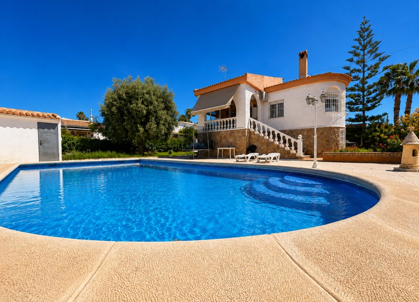 Reventa - Villa - Torrevieja - La Siesta