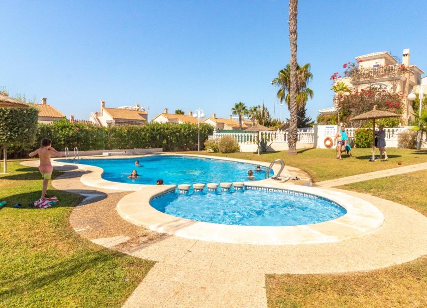 Reventa - Villa - Torrevieja - Los altos