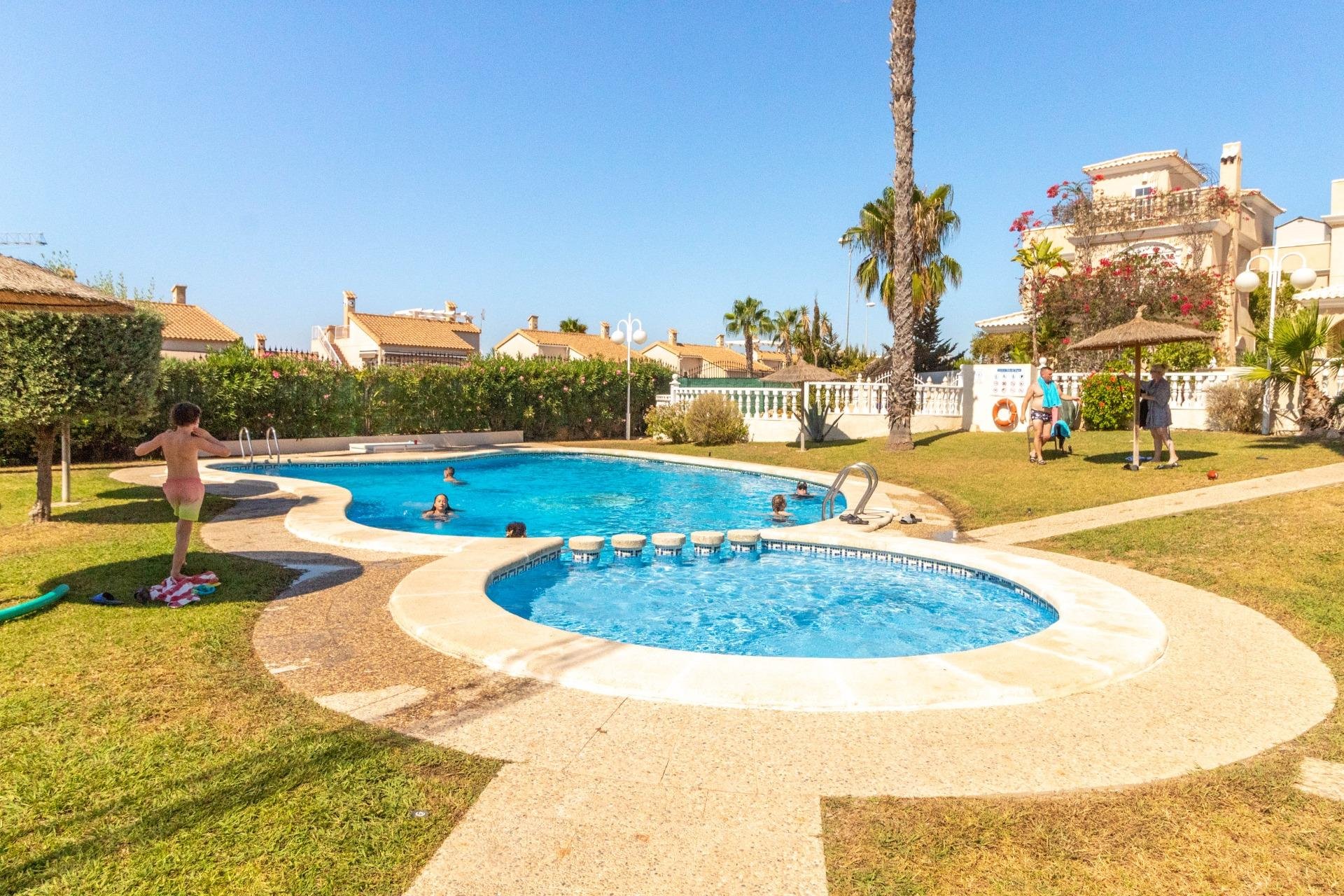 Reventa - Villa - Torrevieja - Los altos