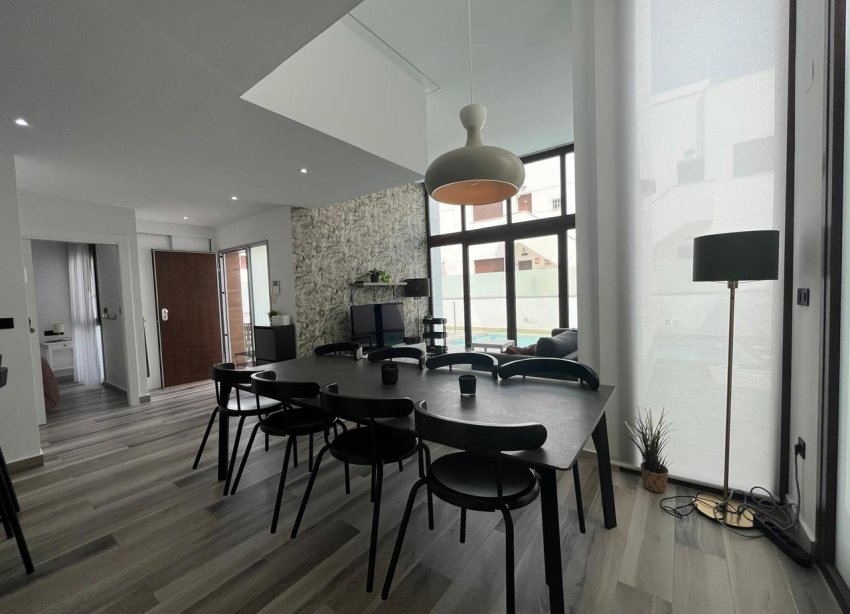 Reventa - Villa - Torrevieja - Los Altos