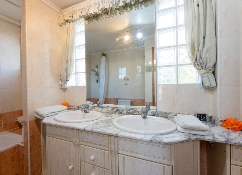 Reventa - Villa - Torrevieja - Los Altos