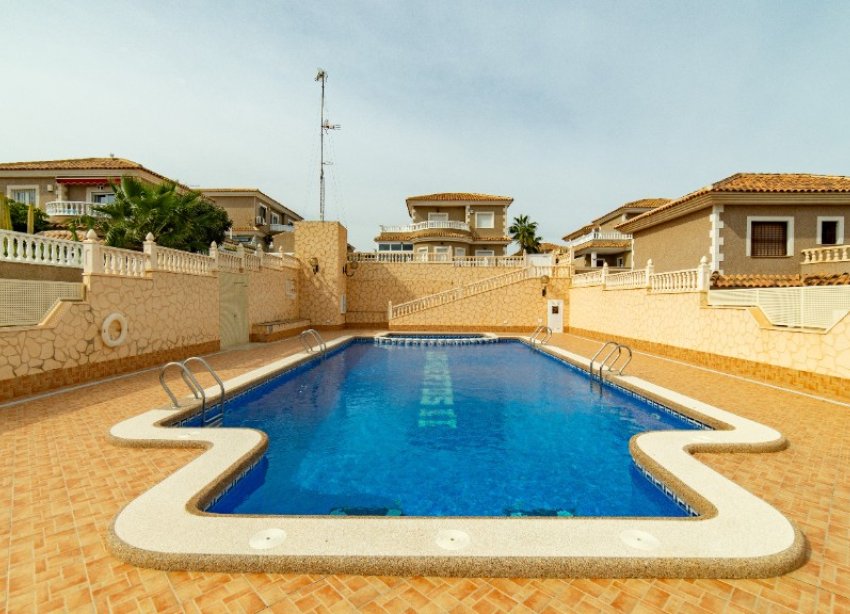 Reventa - Villa - Torrevieja - Los Altos