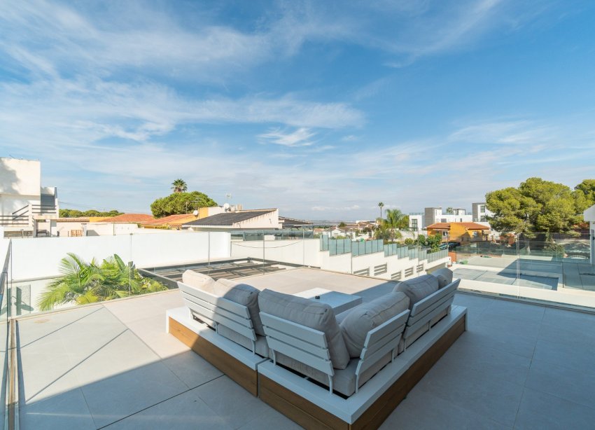 Reventa - Villa - Torrevieja - Los Balcones