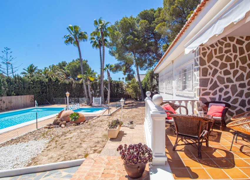 Reventa - Villa - Torrevieja - Los balcones