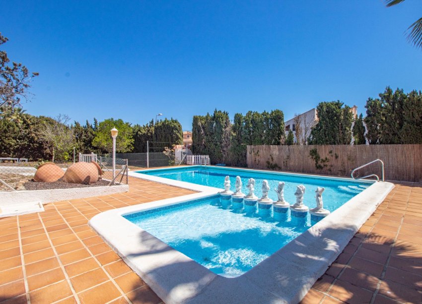 Reventa - Villa - Torrevieja - Los balcones