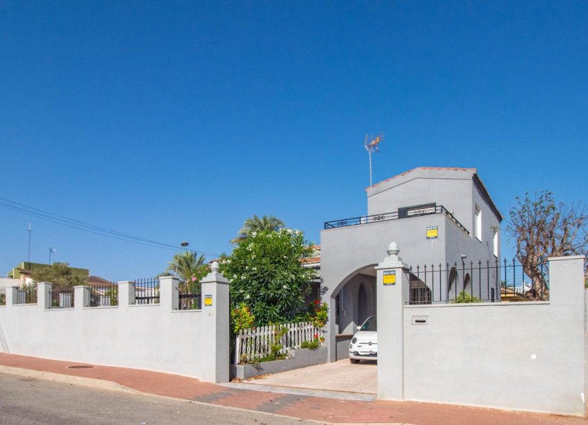 Reventa - Villa - Torrevieja - Los balcones