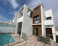 Reventa - Villa - Torrevieja - Los Balcones