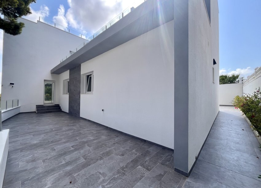 Reventa - Villa - Torrevieja - Los Balcones