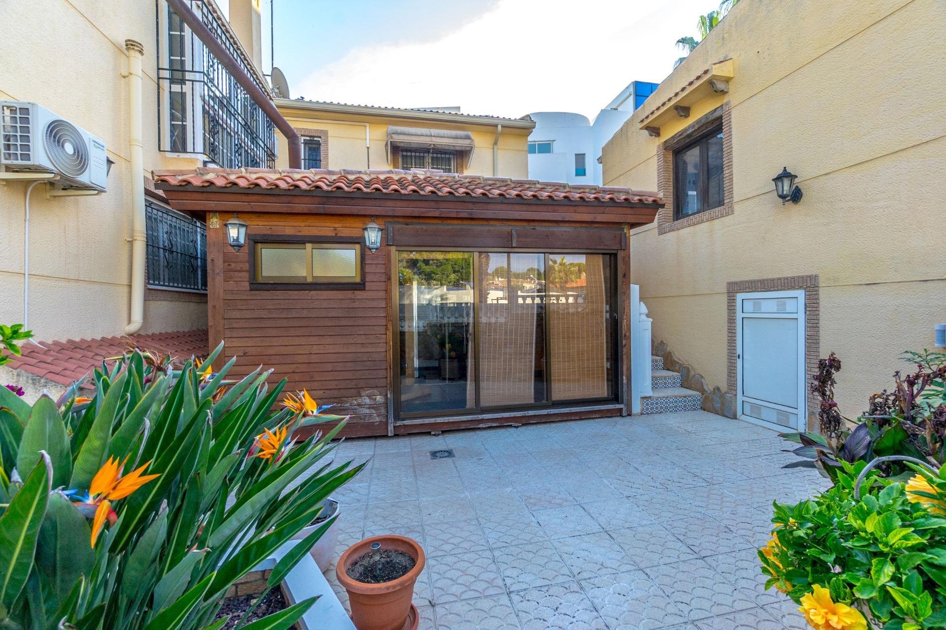 Reventa - Villa - Torrevieja - Los balcones