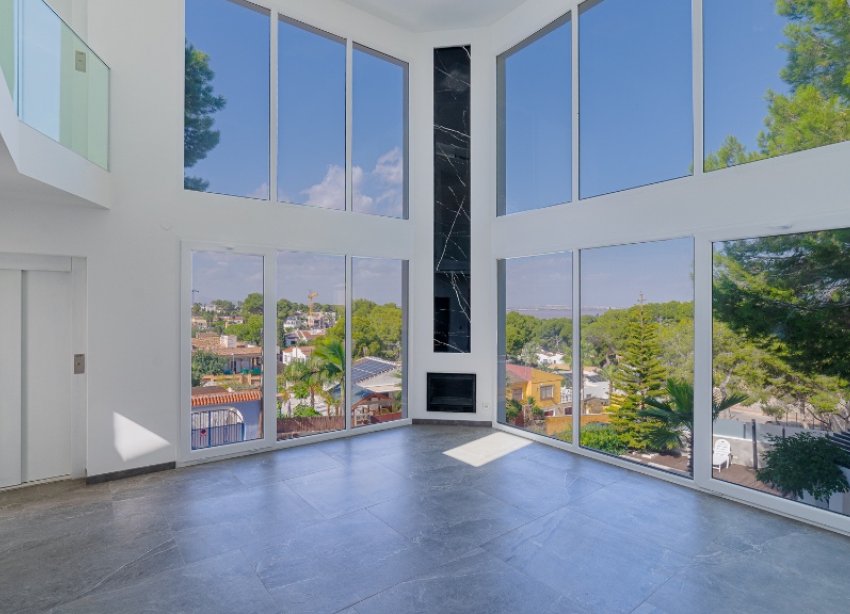 Reventa - Villa - Torrevieja - Los Balcones