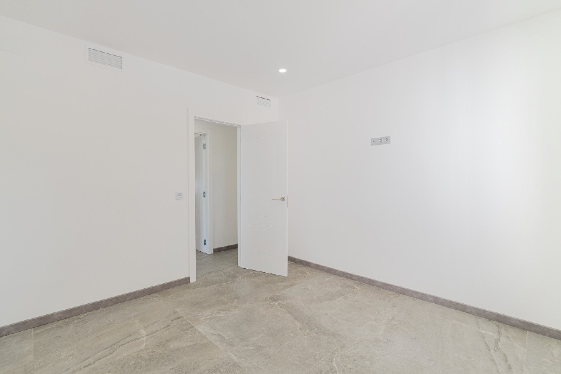 Reventa - Villa - Torrevieja - Los Balcones