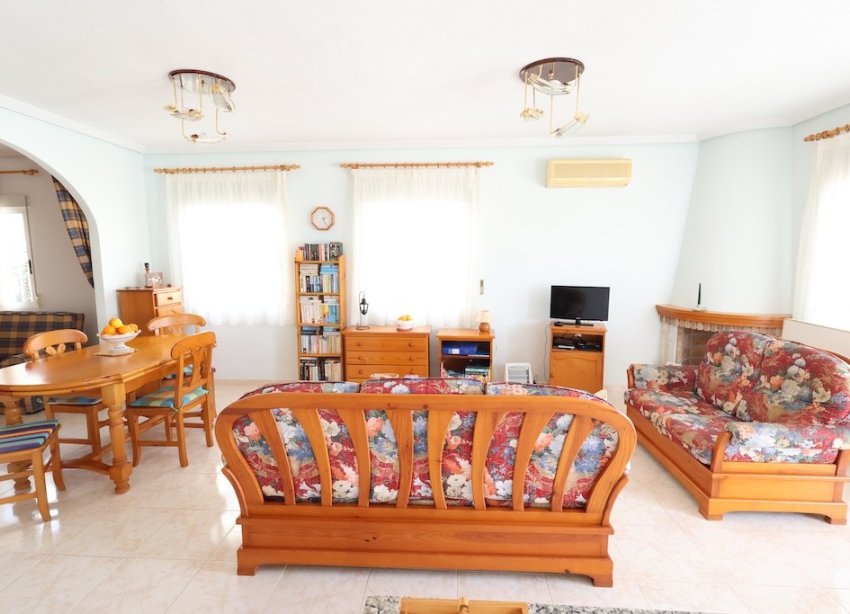 Reventa - Villa - Torrevieja - Los Balcones