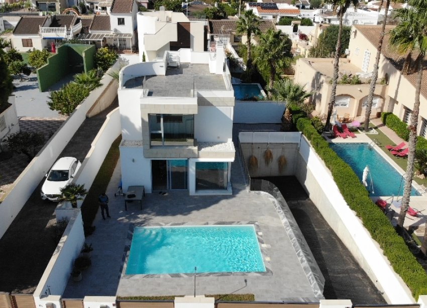 Reventa - Villa - Torrevieja - Los Balcones