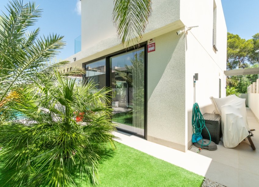 Reventa - Villa - Torrevieja - Los Balcones