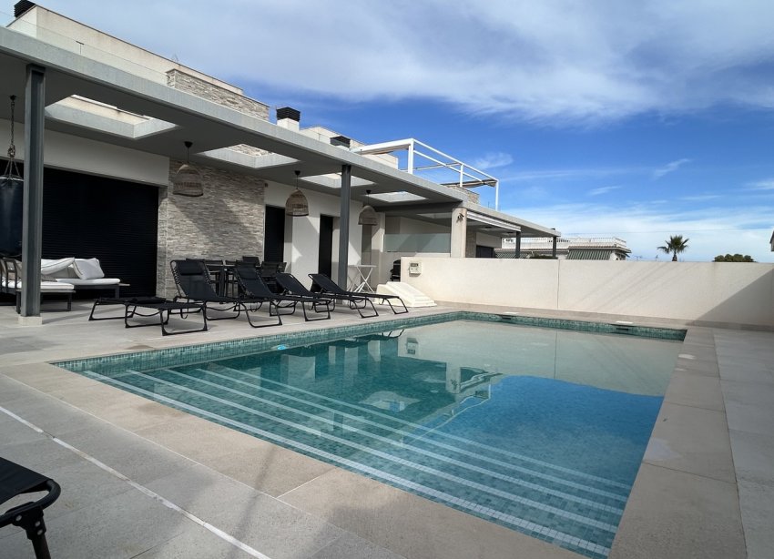 Reventa - Villa - Torrevieja - Los Balcones