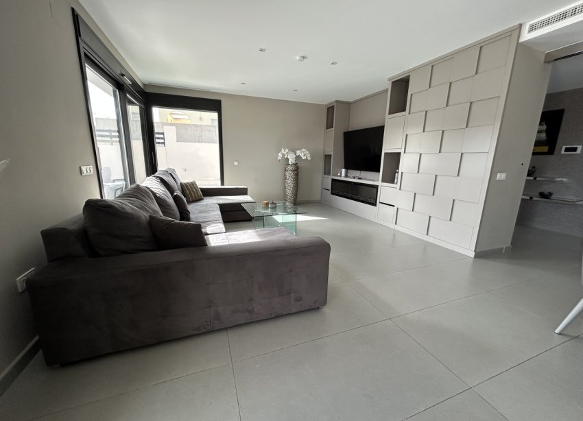 Reventa - Villa - Torrevieja - Los Balcones