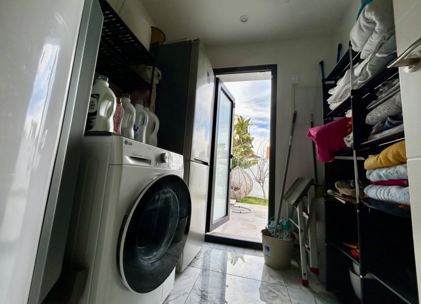 Reventa - Villa - Torrevieja - Los Balcones