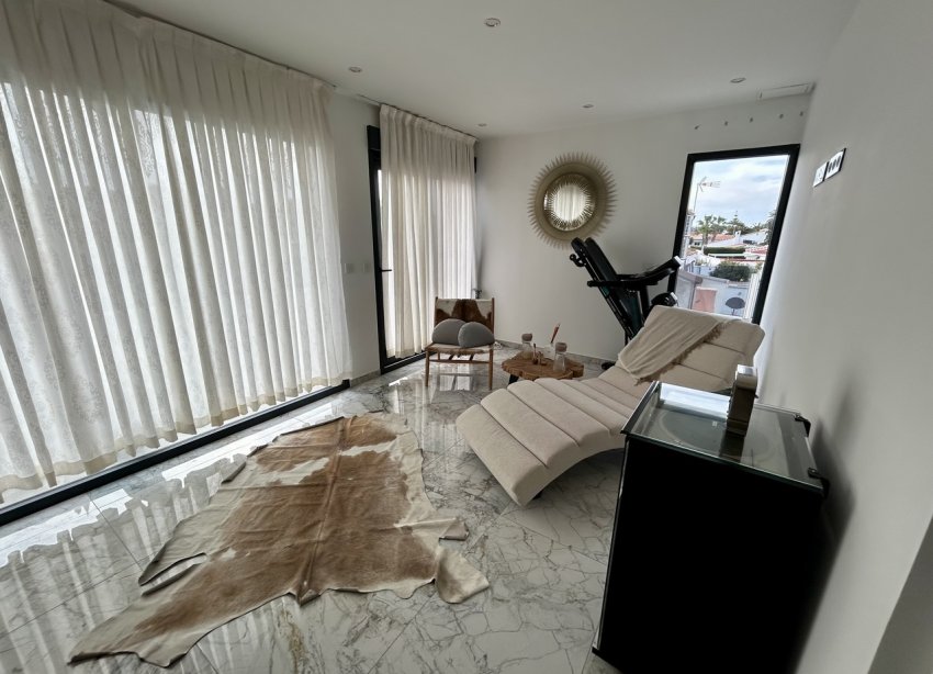 Reventa - Villa - Torrevieja - Los Balcones