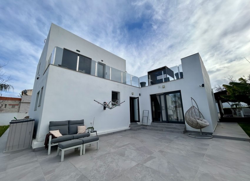 Reventa - Villa - Torrevieja - Los Balcones