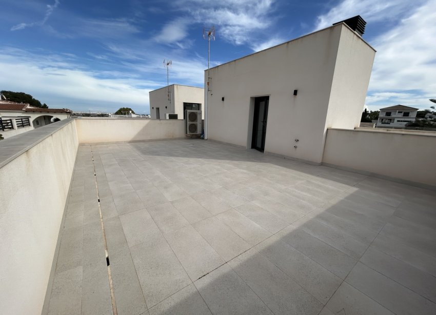 Reventa - Villa - Torrevieja - Los Balcones
