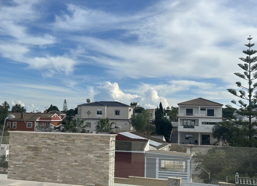 Reventa - Villa - Torrevieja - Los Balcones