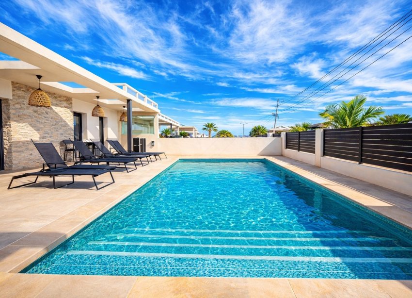 Reventa - Villa - Torrevieja - Los Balcones