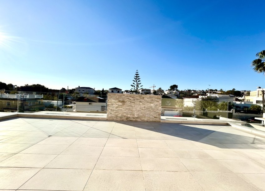 Reventa - Villa - Torrevieja - Los Balcones