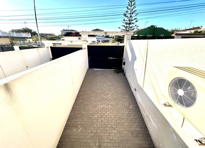 Reventa - Villa - Torrevieja - Los Balcones