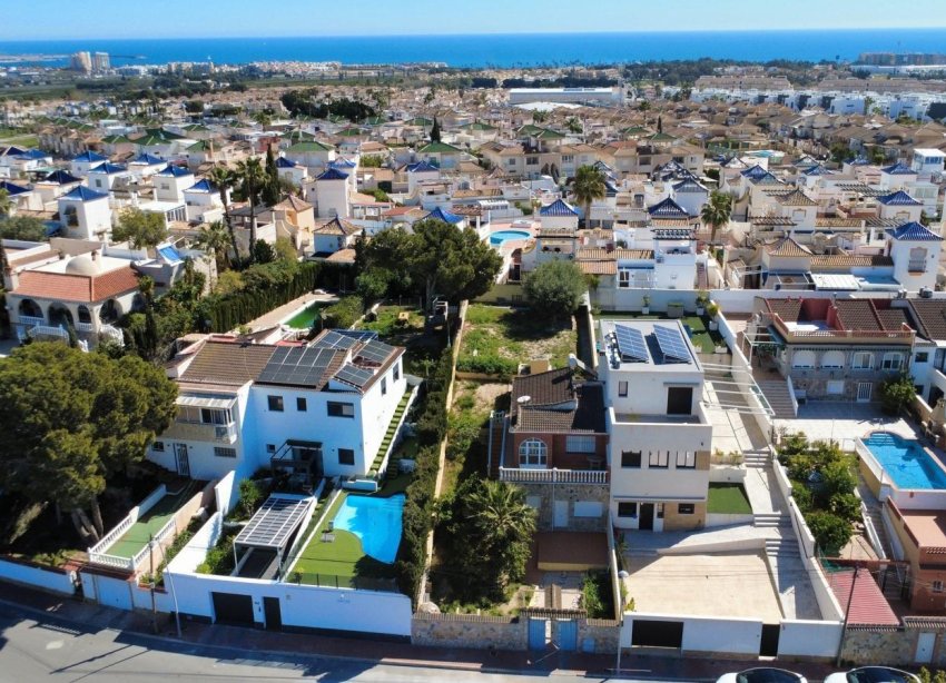 Reventa - Villa - Torrevieja - Los balcones