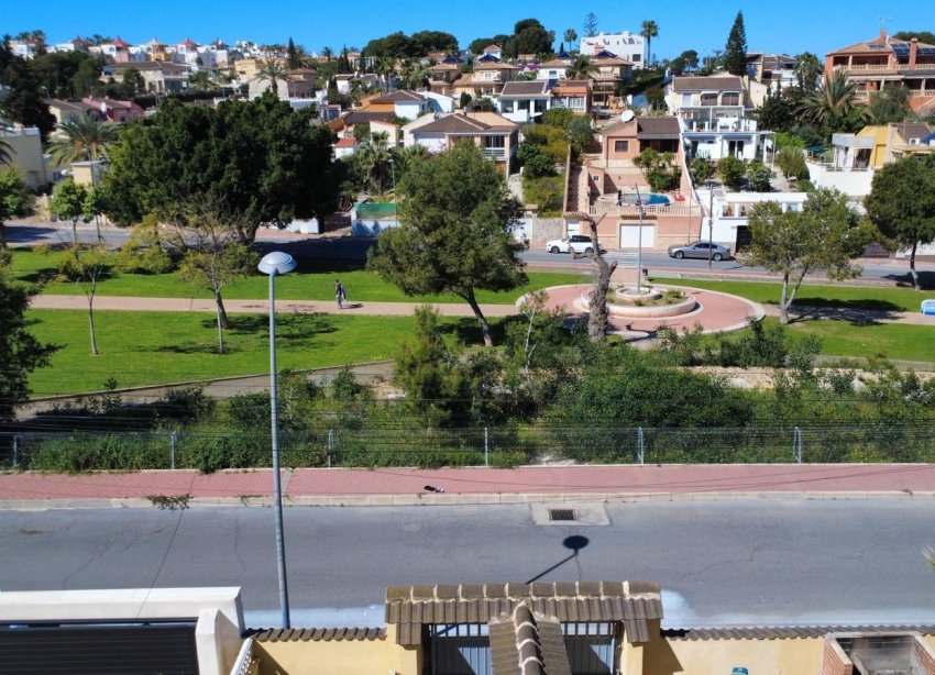 Reventa - Villa - Torrevieja - Los balcones