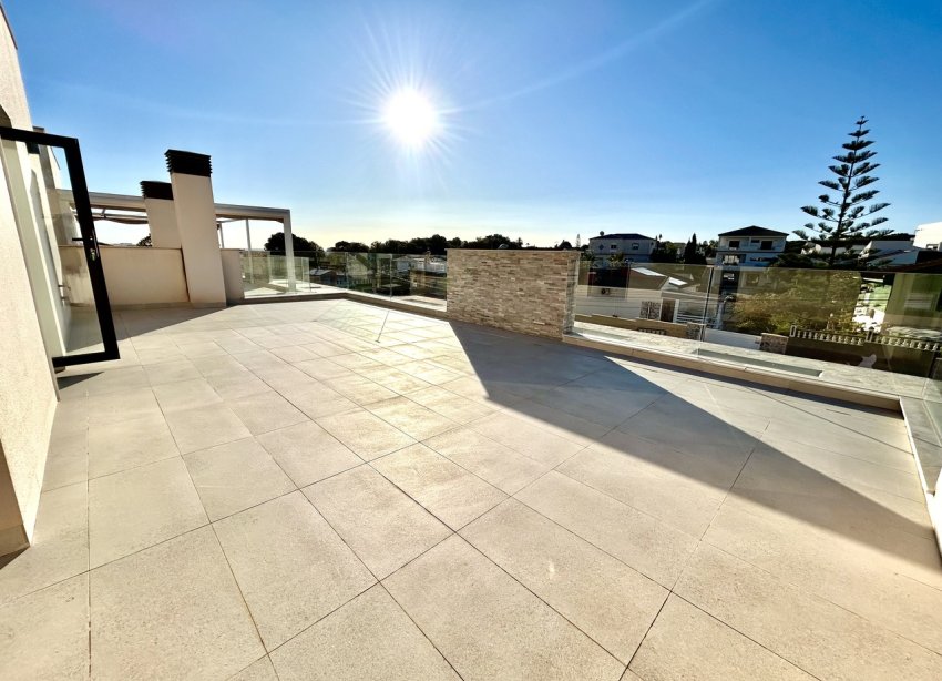 Reventa - Villa - Torrevieja - Los Balcones
