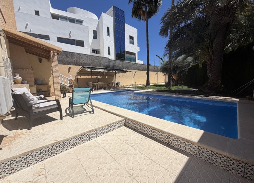 Reventa - Villa - Torrevieja - Los Balcones