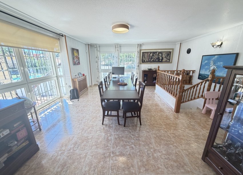 Reventa - Villa - Torrevieja - Los Balcones