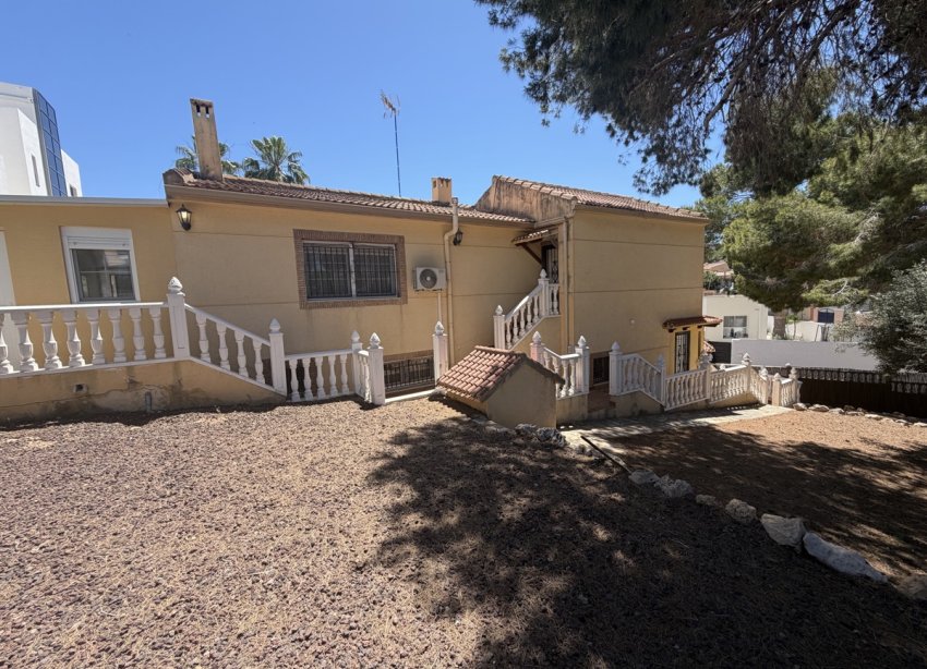 Reventa - Villa - Torrevieja - Los Balcones