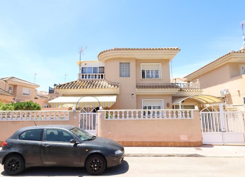 Reventa - Villa - Torrevieja - Los Balcones