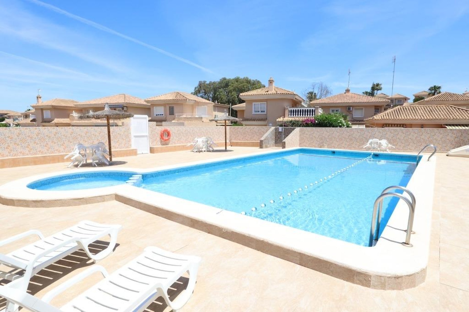 Reventa - Villa - Torrevieja - Los Balcones