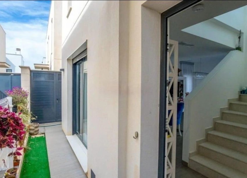 Reventa - Villa - Torrevieja - Punta Prima