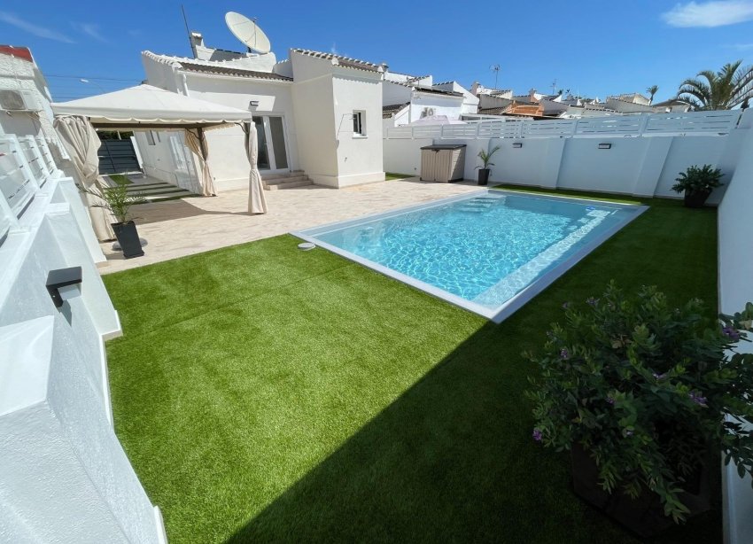 Reventa - Villa - Torrevieja - San luis