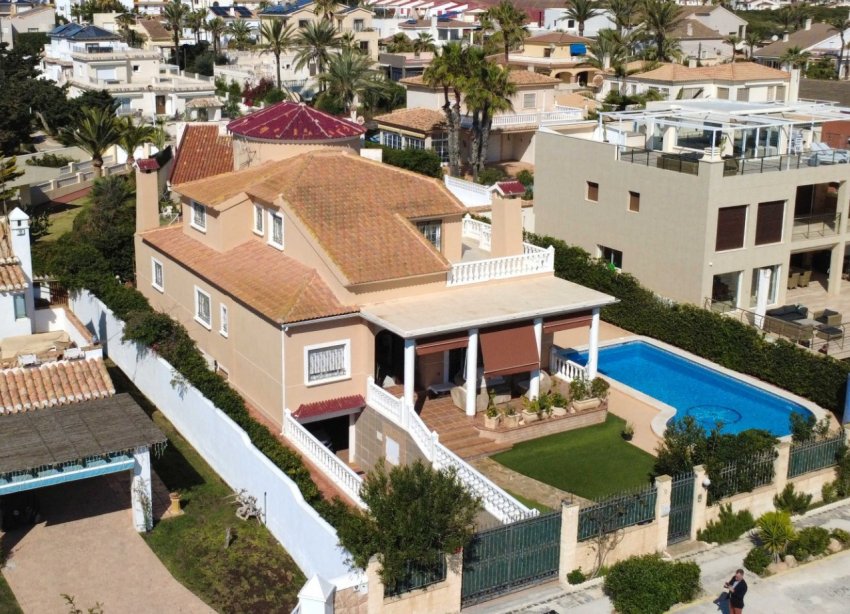Reventa - Villa - Torrevieja - Torrelamata - La Mata