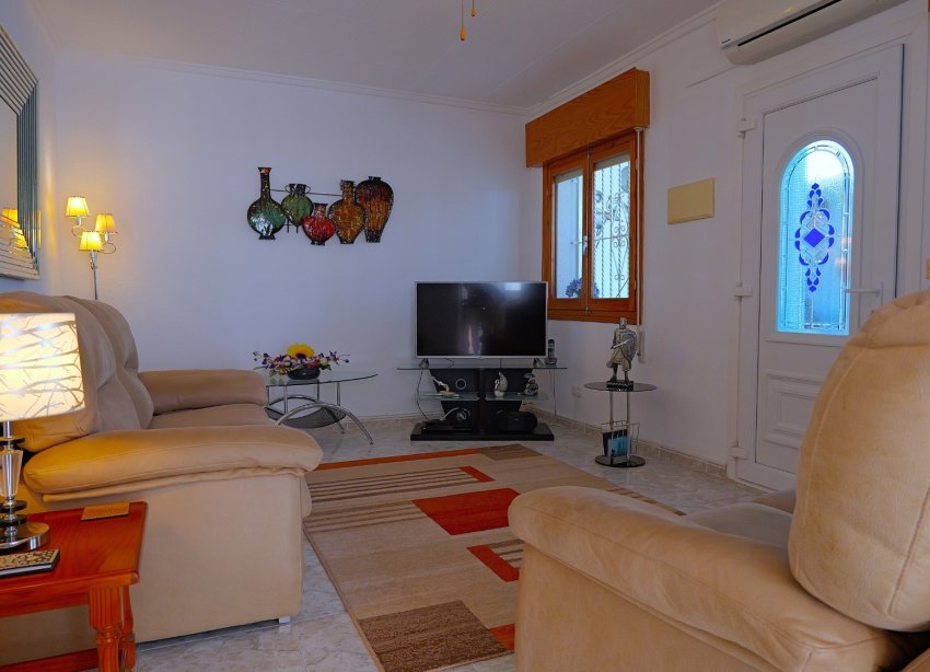 Reventa - Villa - Torrevieja - Urbanización San Luis