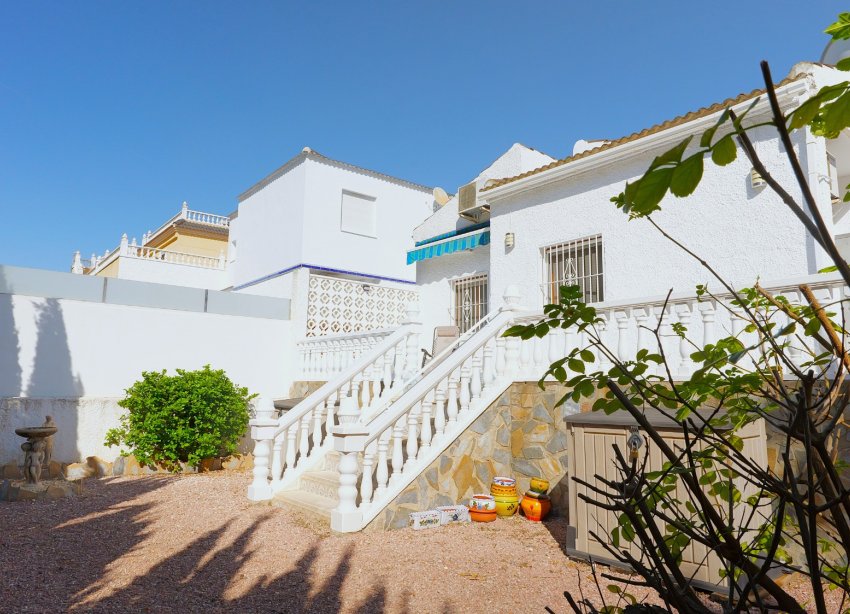 Reventa - Villa - Torrevieja - Urbanización San Luis