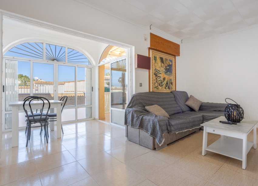 Reventa - Villa - Torrevieja - Urbanización San Luis