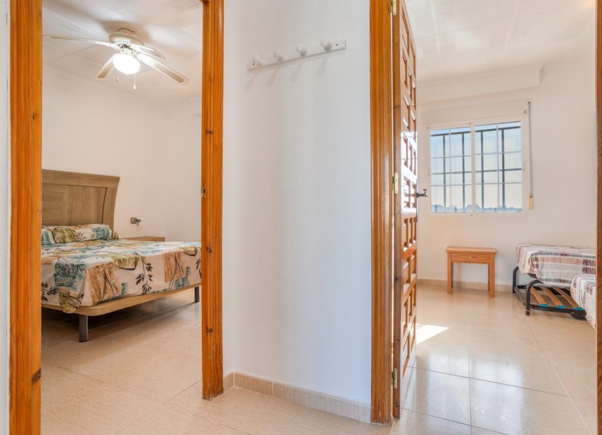 Reventa - Villa - Torrevieja - Urbanización San Luis