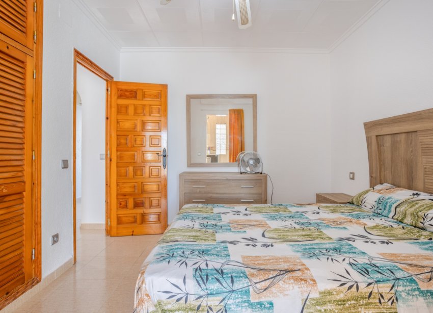 Reventa - Villa - Torrevieja - Urbanización San Luis