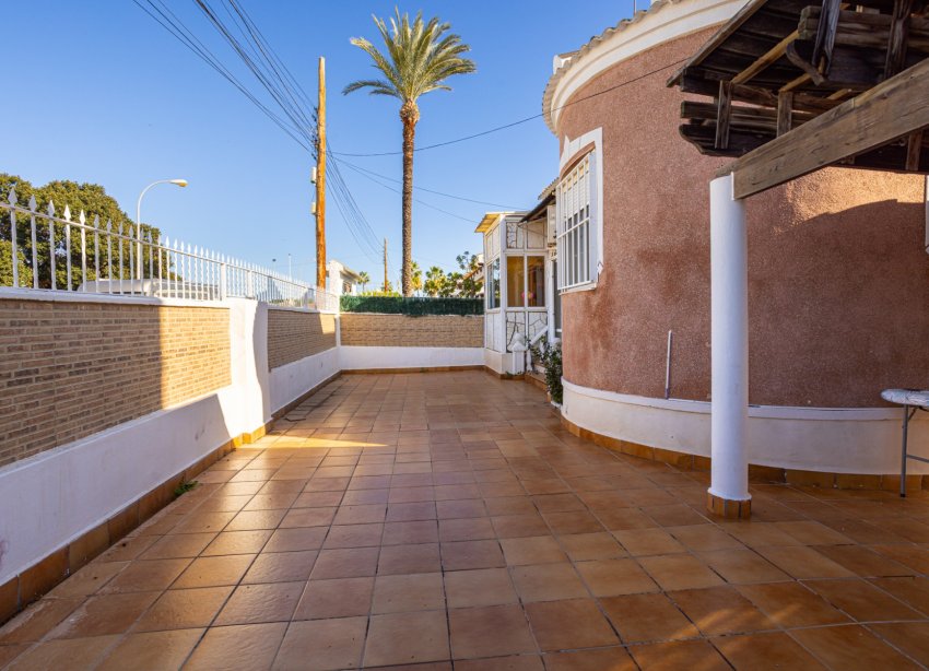 Reventa - Villa - Torrevieja - Urbanización San Luis